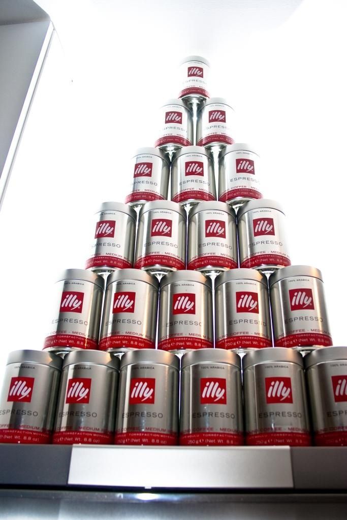 Illy de Hangi Kahveleri Bulabiliriz?